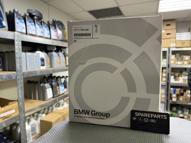 Повітряний фільтр двигуна 13717852382 BMW