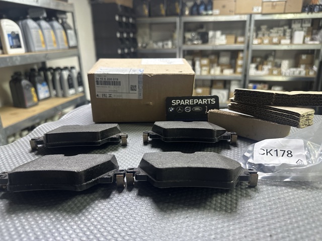 Тормозні колодки 34106860019 BMW
