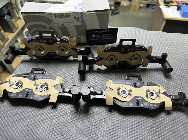 Тормозні колодки 34106898266 BMW