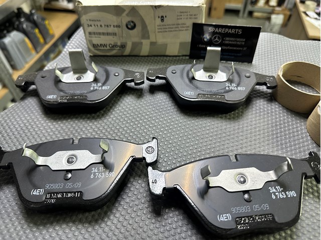 Колодки передні 34116767580 BMW