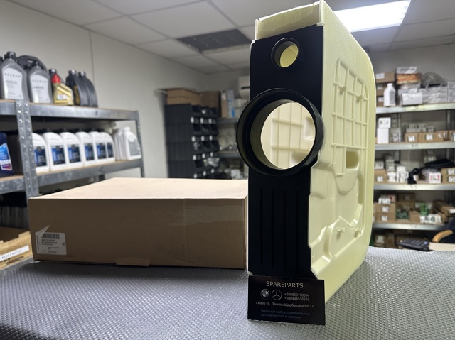 Фільтр повітряний 4M0133843H VAG