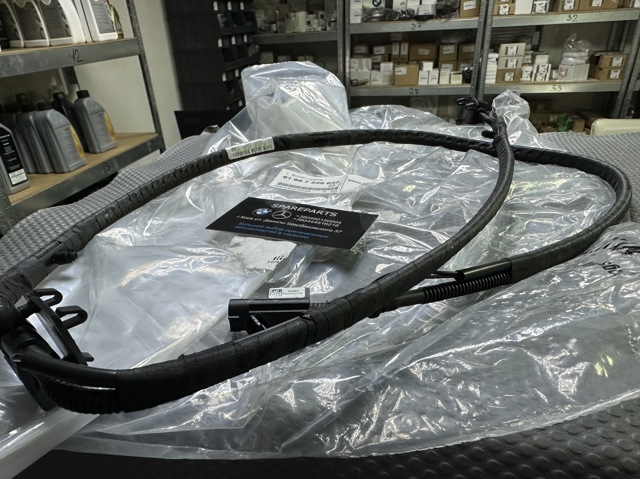 Форсунка омивача лобового скла 61667238835 BMW