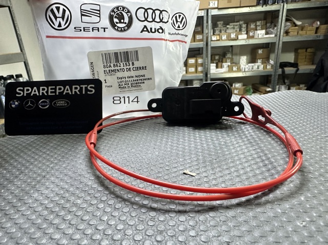 Лічинка замка паливного бака 80A862153B VAG