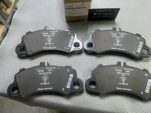 Колодки гальмівні передні, дискові 95B698151AQ PORSCHE