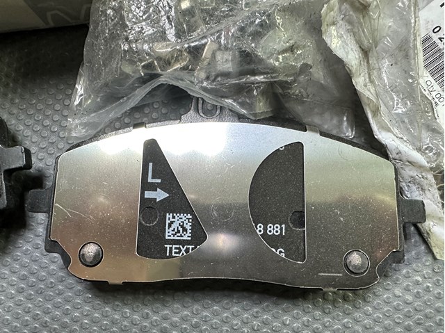 Гальмівні колодки A0004203905 MERCEDES