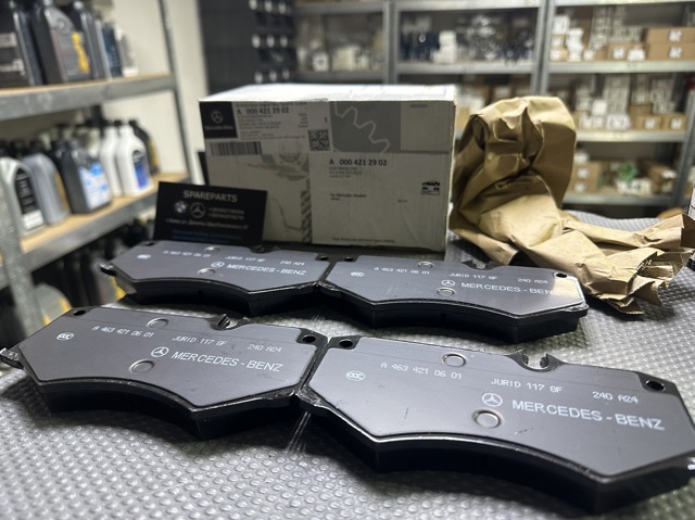 Передні гальмівні колодки A0004212902 MERCEDES