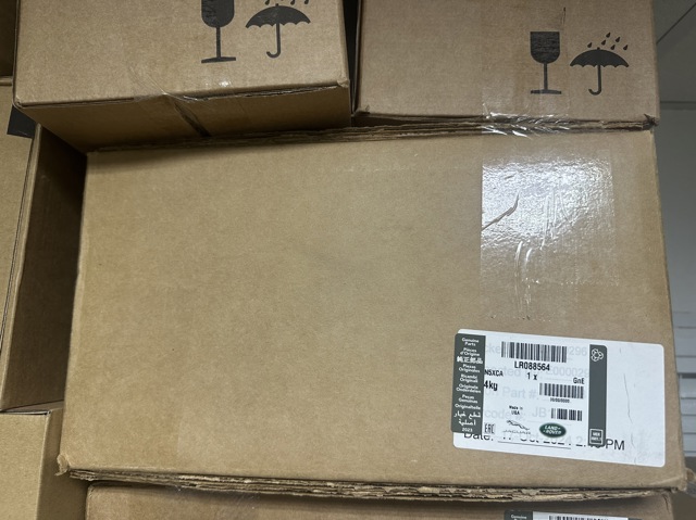 Компресор, головка блока (TRUCK) LR088564 LAND ROVER