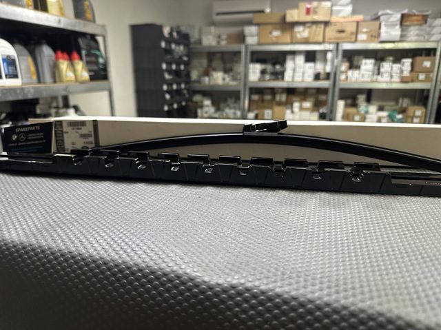 Безконтактні двірники LR114646 LAND ROVER