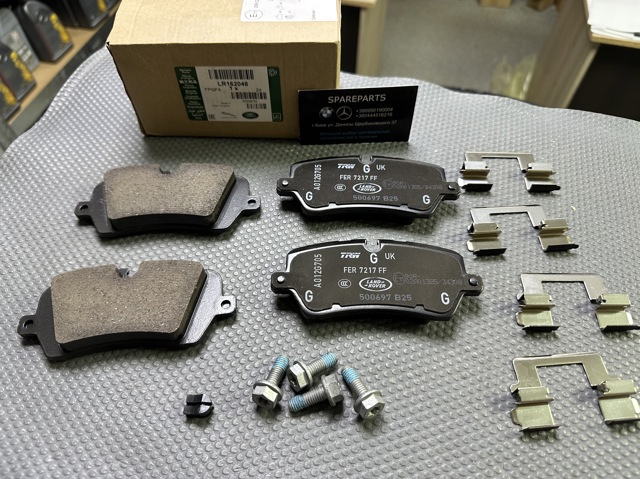 Колодки на гальмо задній дисковий LR162048 LAND ROVER