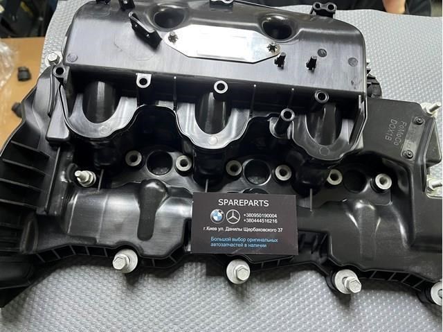 Кришка клапанна, ліва LR179200 LAND ROVER