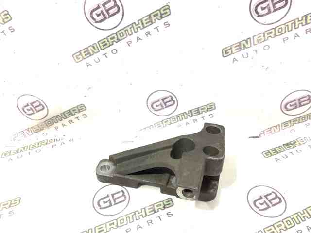 Кронштейн компресора кондиціонера 04627309AC CHRYSLER