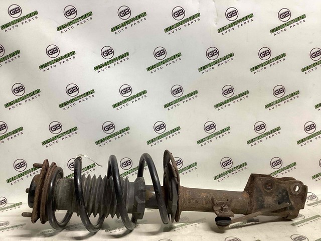 Стійка передня права 05168164AB CHRYSLER