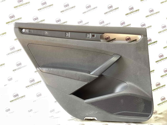 Карта двері задніх лівих 561867211GOUR VAG