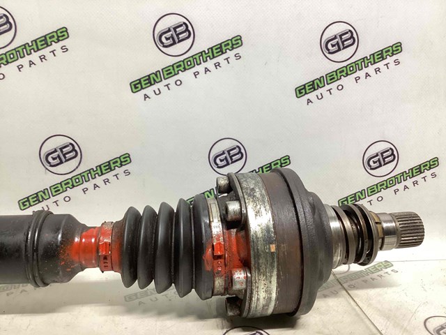 Привід передній правий 5C0407272AR VAG