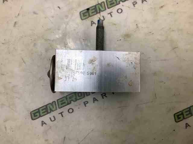 Клапан TRV, кондиціонера 68153947AA CHRYSLER