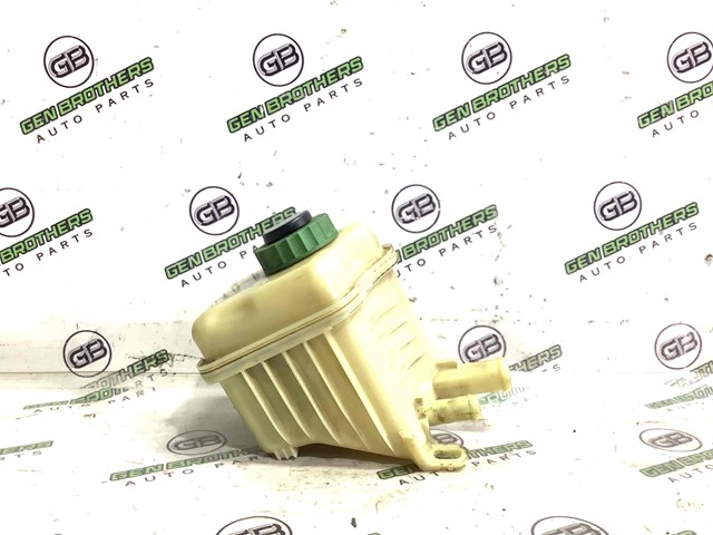 Бачок гідропідсилювача 7L6422373B VAG