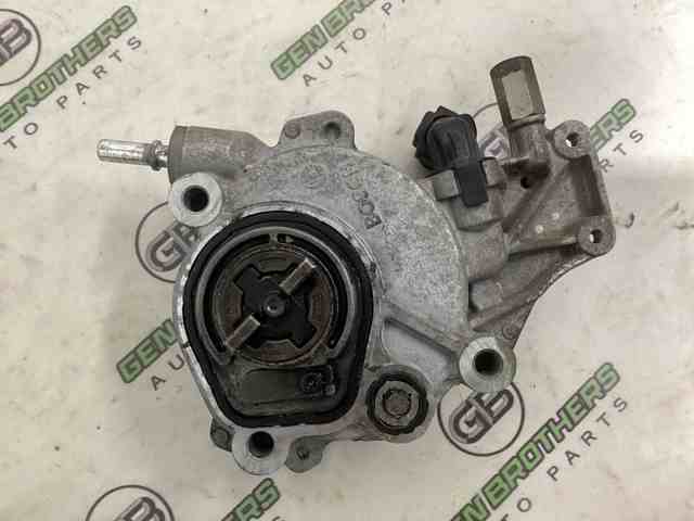 Насос вакуумний LR037627 LAND ROVER