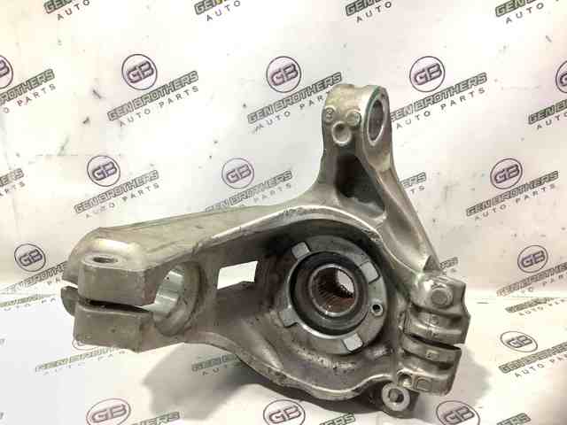 Кулак поворотний передній правий LR077914 LAND ROVER