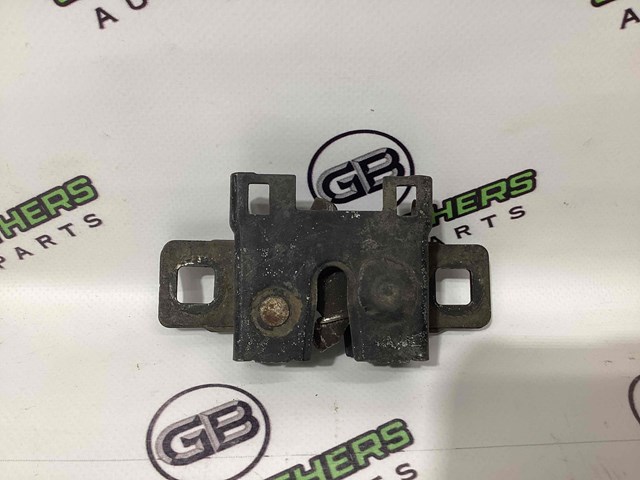 Замок кришки капота LR138825 LAND ROVER