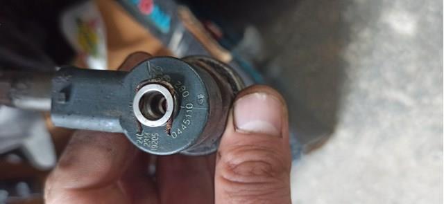 Форсунка вприску палива 0445110082 BOSCH