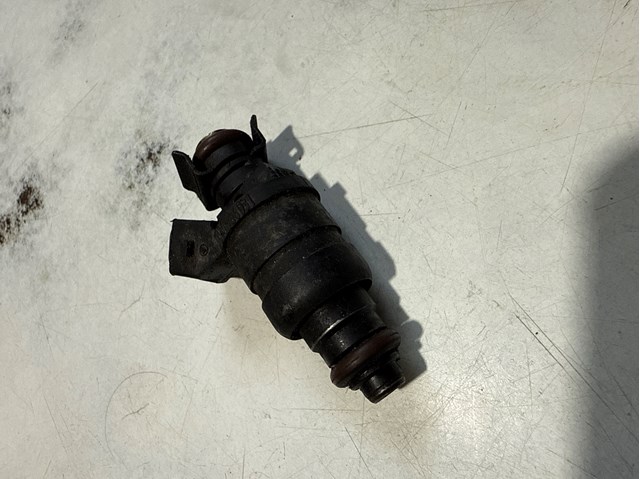 Форсунка дизельна в зборі, розпилювач + тримач 047906031 VAG