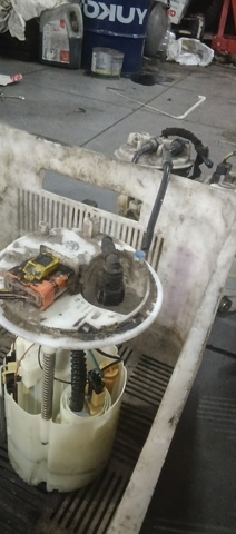 Насос занурювальний в баці 0580314137 BOSCH