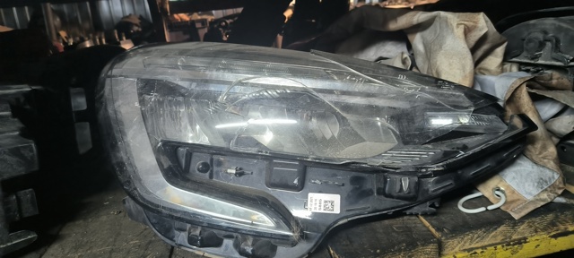 Права блок фара 260100902R RENAULT