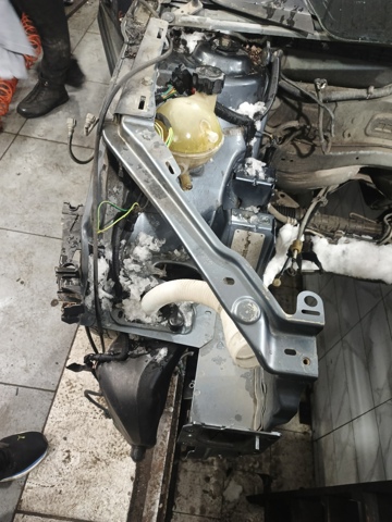 Чверть передня ліва 7212RX PEUGEOT