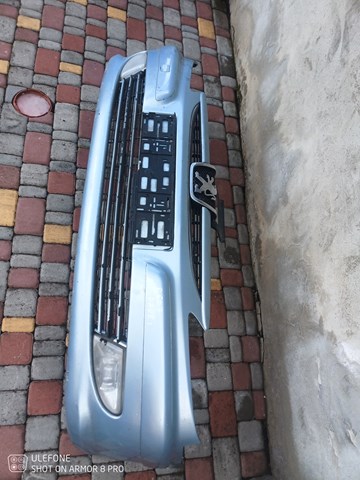 Бампер передній в зборі 7401Q2 PEUGEOT