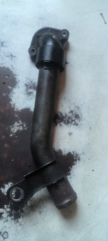 Водяний патрубок 7700113645 RENAULT