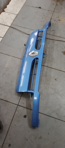 Решітка радіатора 7700352125 RENAULT