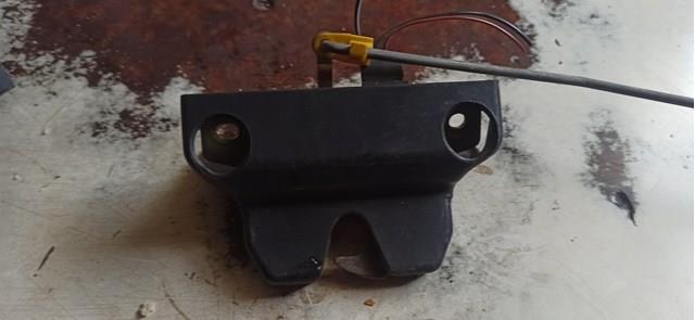 Замок кришки багажника 7700823676 RENAULT