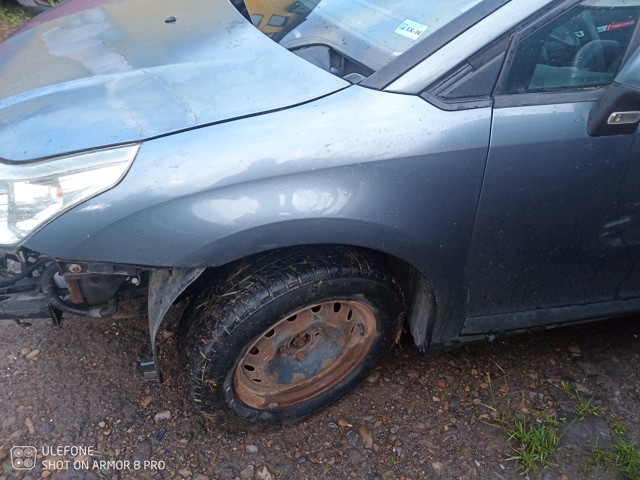 Переднє ліве крило 7840Q3 PEUGEOT
