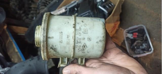 Бачок насосу гідропідсилювача керма 8200005185 RENAULT