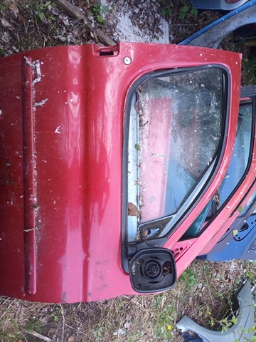 Пасажирські передні двері 9004W2 PEUGEOT