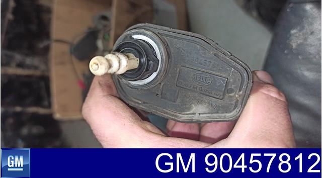 Датчик дорожнього просвіту 90457812 GM