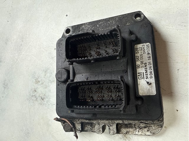 Мізки двигуна 90582539 OPEL