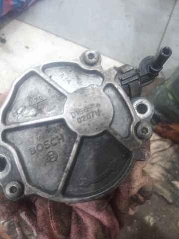 Насос вакуумний D1561A PEUGEOT