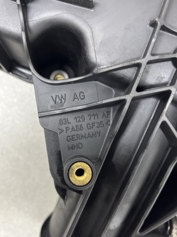 Колектор впускний 03L129711AF VAG