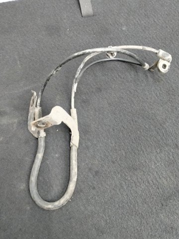 Датчик АБС (ABS) передній, правий 05105572AA CHRYSLER