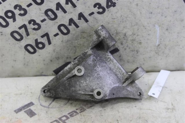 Кронштейн компресора кондиціонера 059260885F VAG
