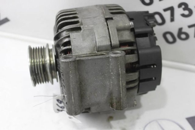 Авто генератор 06E903016D VAG