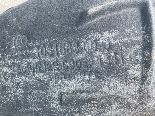 Підкрилок задній лівий 108158300C TESLA