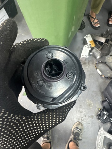 Водяний насос охолодження електро додатковий 108824500L TESLA