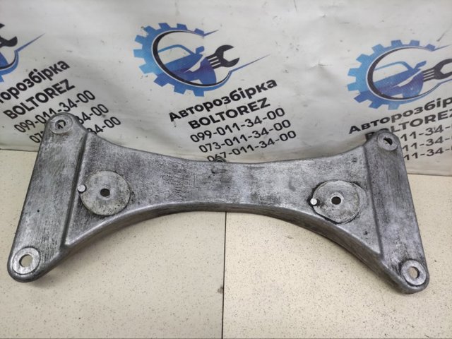 Кріплення кпп 1096104 BMW