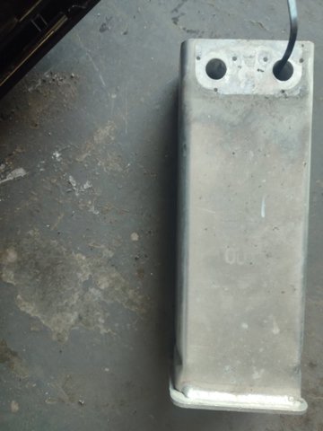 Кронштейн підсилювача переднього бампера 110919300C TESLA