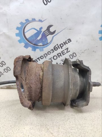 Подушка (опора) двигуна, ліва/права 11220EB300 NISSAN