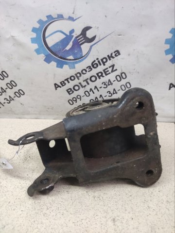 Задня подушка двигуна 113208H800 NISSAN