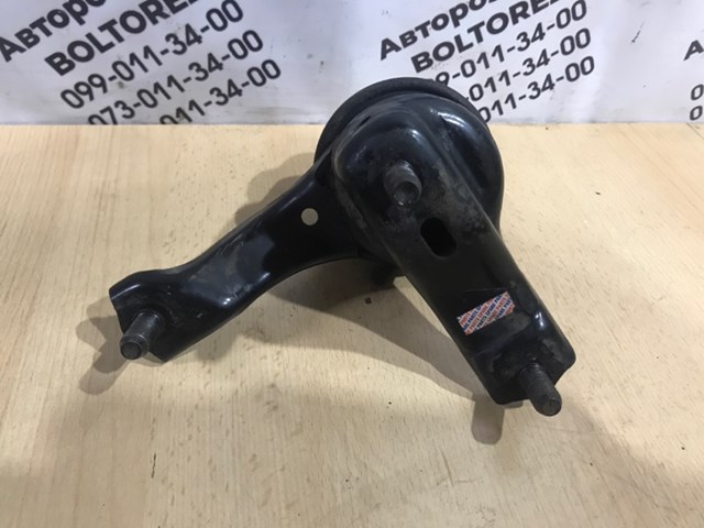 Права подушка мотора 1236228020 TOYOTA