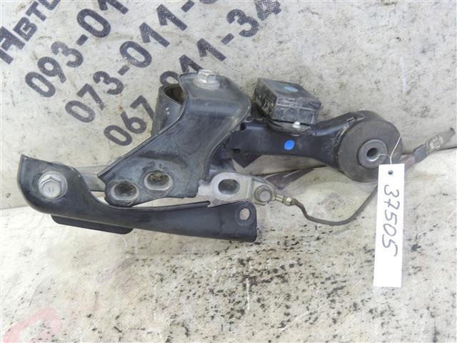 Подушка (опора) двигуна, верхня 123630V080 TOYOTA